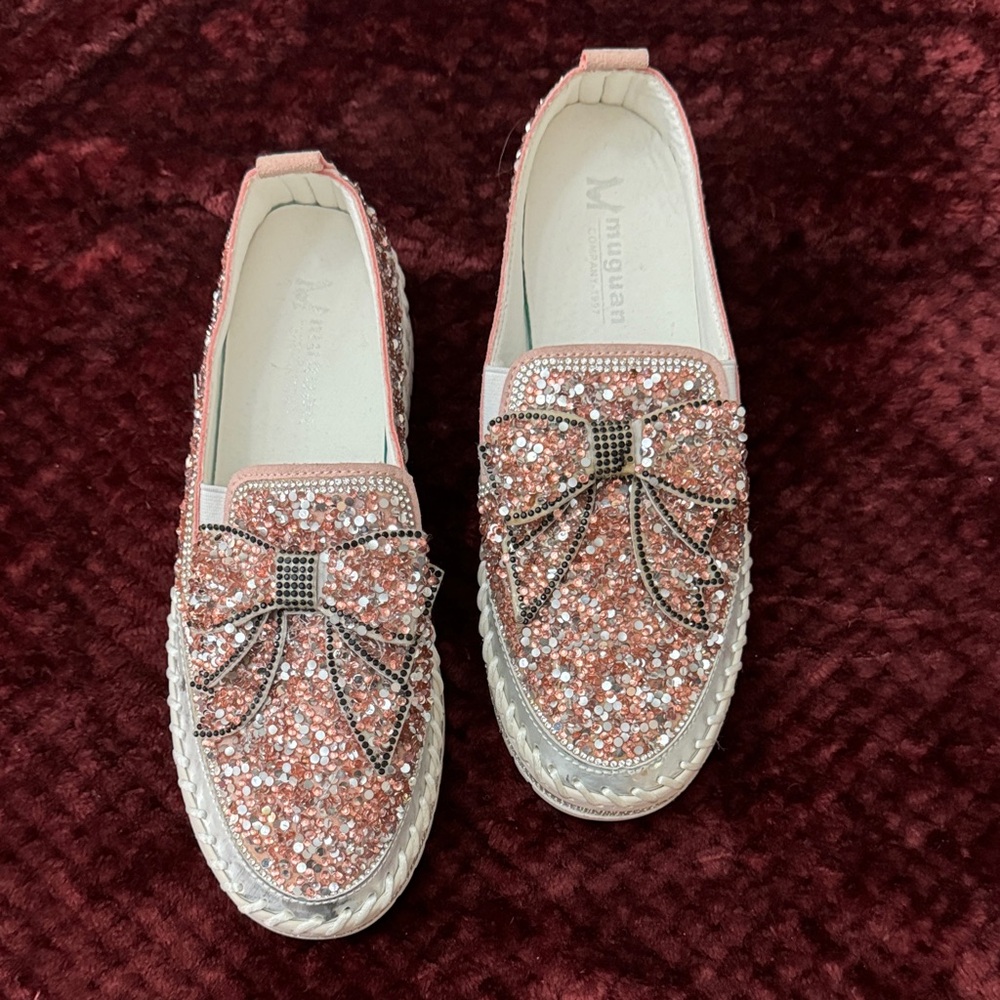 Embellished Rose Gold Crystal Slip-On Women’s Shoes Size 8 ✨Never Worn✨